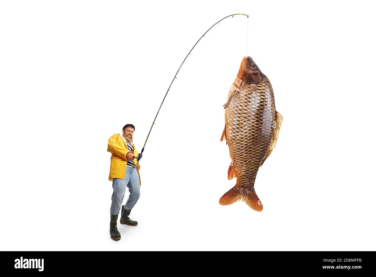 Fischer in einem gelben Regenmantel fangen einen großen Fisch isoliert Auf weißem Hintergrund Stockfoto