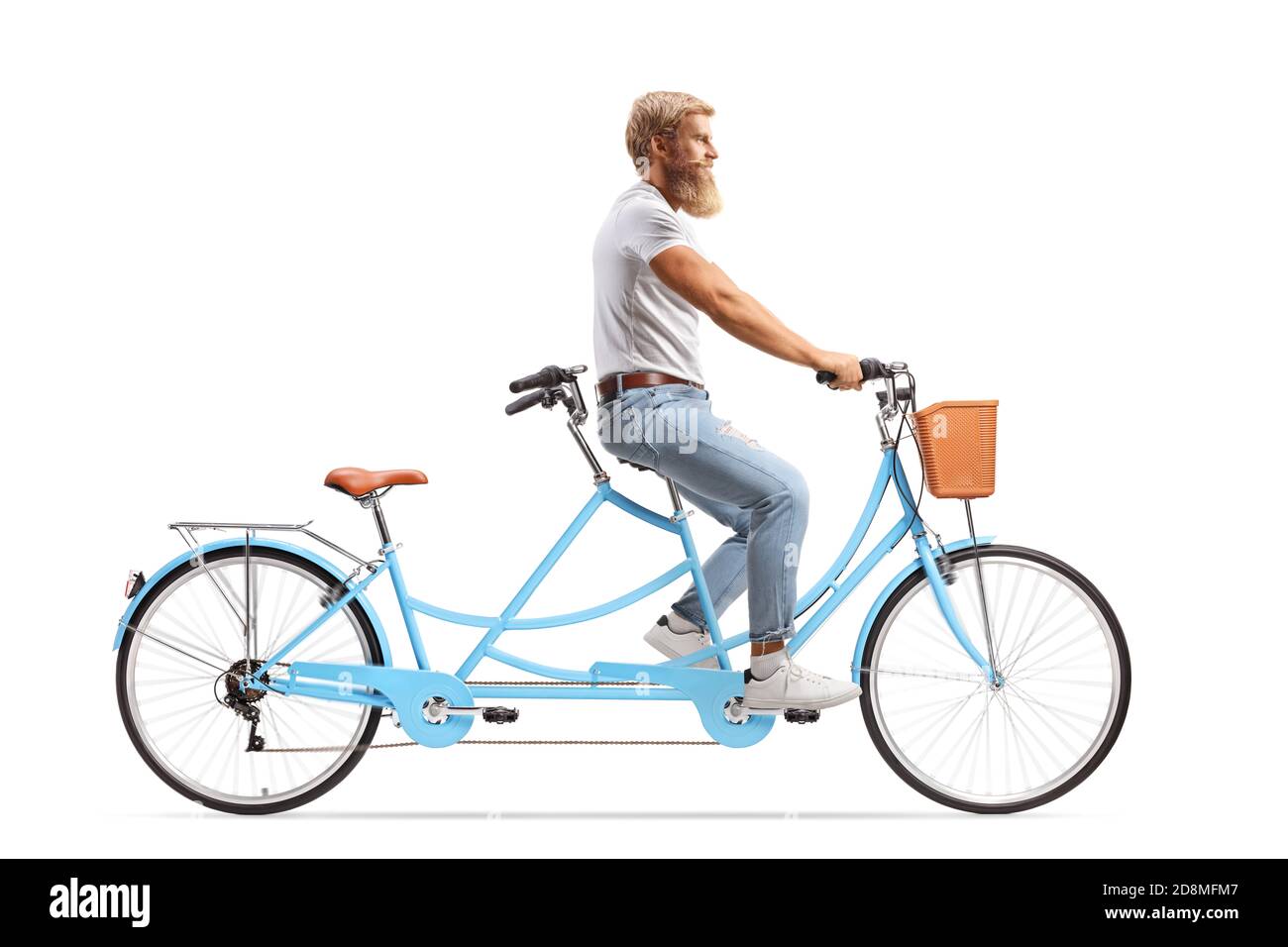 Junger Mann mit blondem Bart und Schnurrbärtchen, die blau reiten Tandem Fahrrad isoliert auf weißem Hintergrund Stockfoto