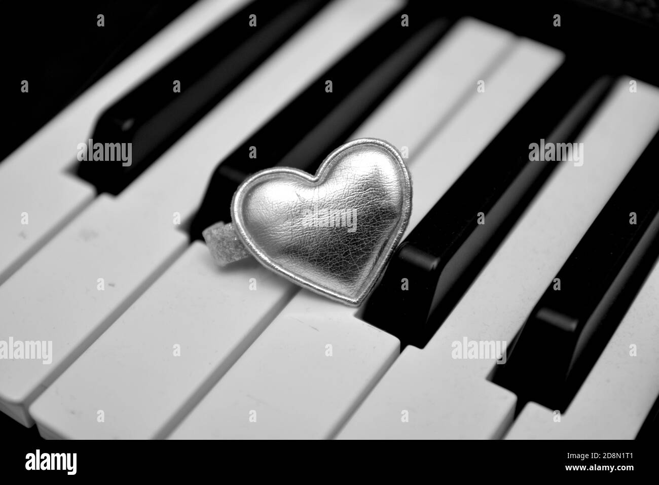 Herd auf Klavier Musik Keyboard Liebe und Leidenschaft Musik Konzept Stockfoto