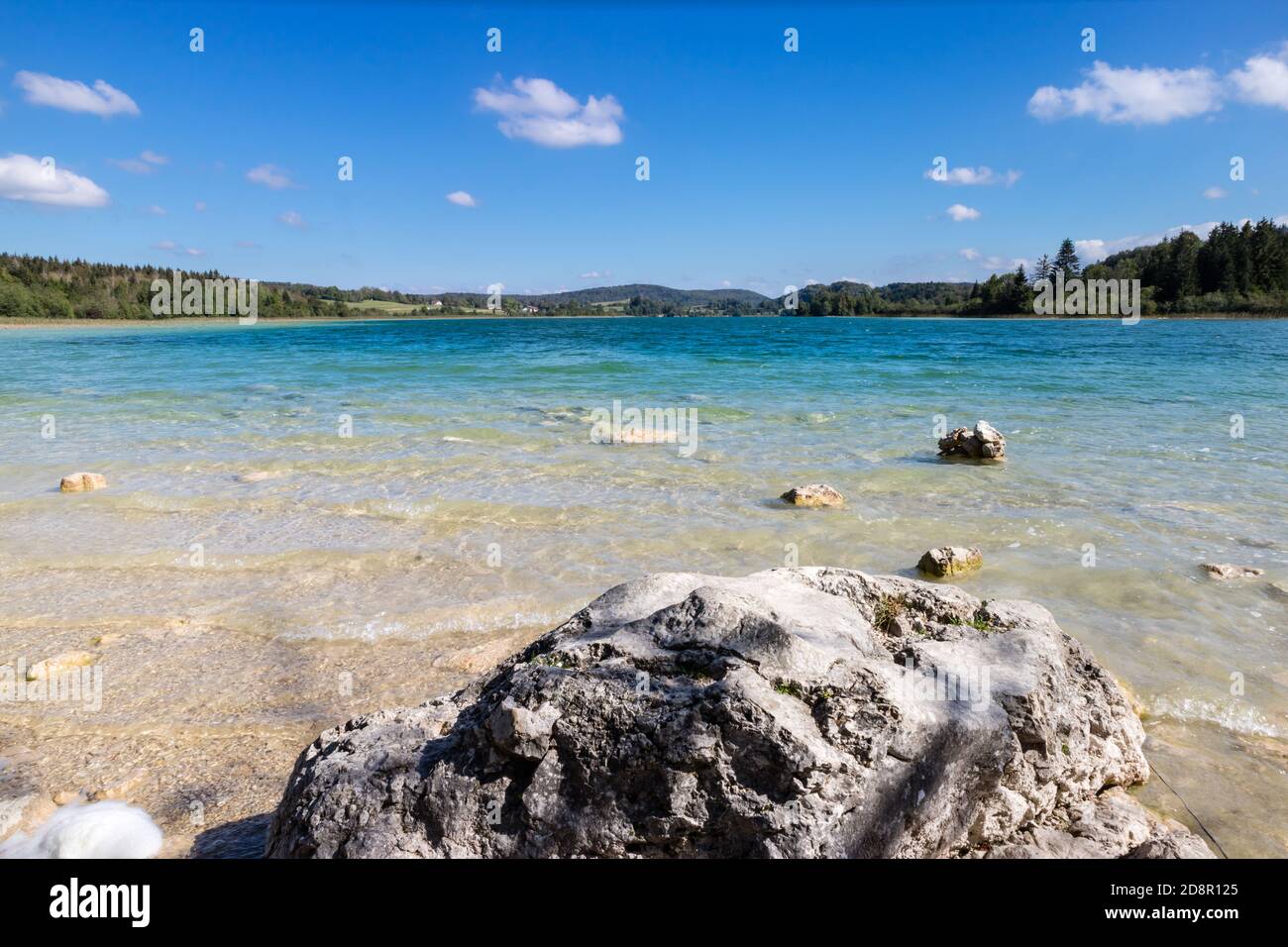 Draufsicht auf die 4 Seen des Dorfes Frasnois, Jura, Frankreich Stockfoto