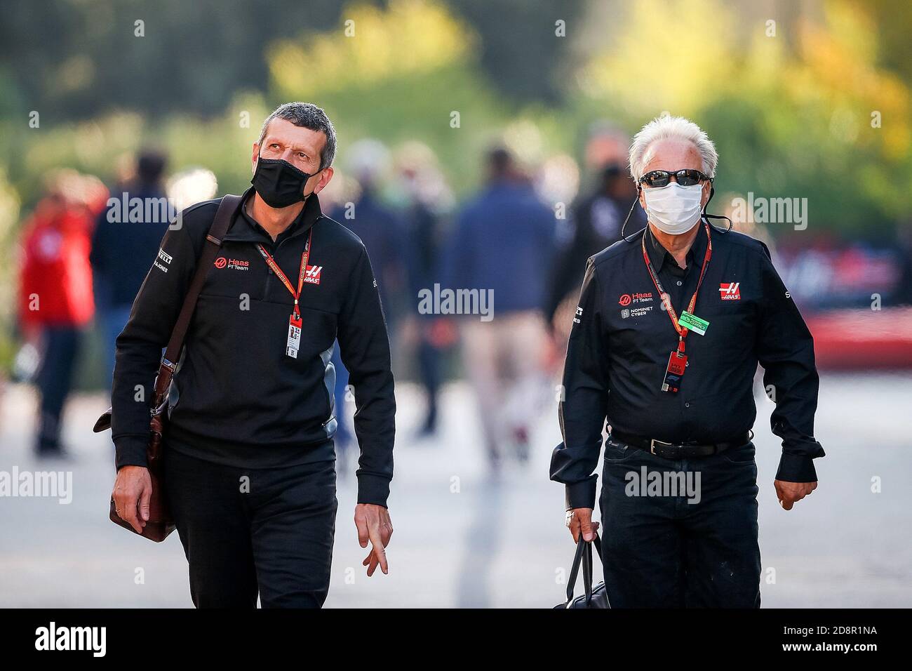 Imola, Italien. Oktober 2020. 31. Oktober 2020, Autodromo Enzo e Dino Ferrari, Imola, Formel 1 Emirates Gran Premio Dell'emilia Romagna 2020, im Bild Teamchef Gunther Steiner (Romain Grosjean (Haas F1 Team), Teambesitzer Gene Haas (Haas F1 Team) - weltweite Nutzung Quelle: dpa/Alamy Live News Stockfoto
