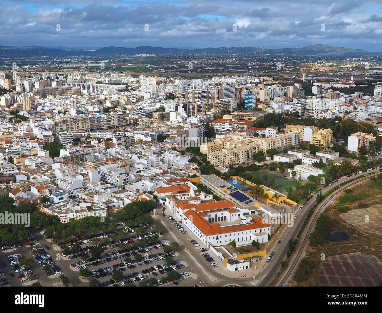 Luftaufnahme des Stadtbildes von Faro an der Algarve Küste in Portugal von einem Flugzeug aus gesehen Stockfoto