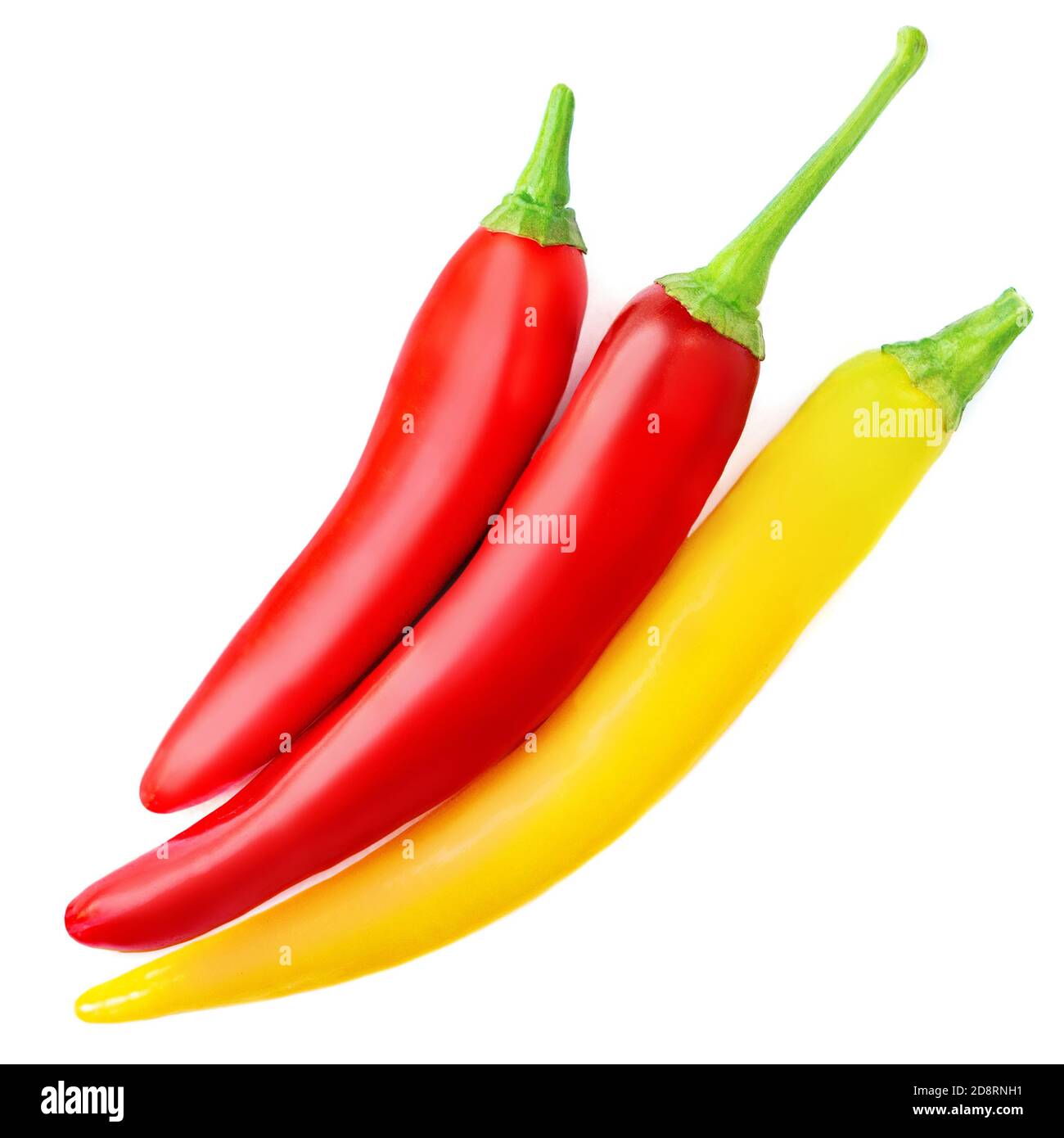 Chilischote isoliert auf weißem Hintergrund. Sammlung rote und gelbe Chili-Paprika aus nächster Nähe. Konzept für frische Zutaten Stockfoto