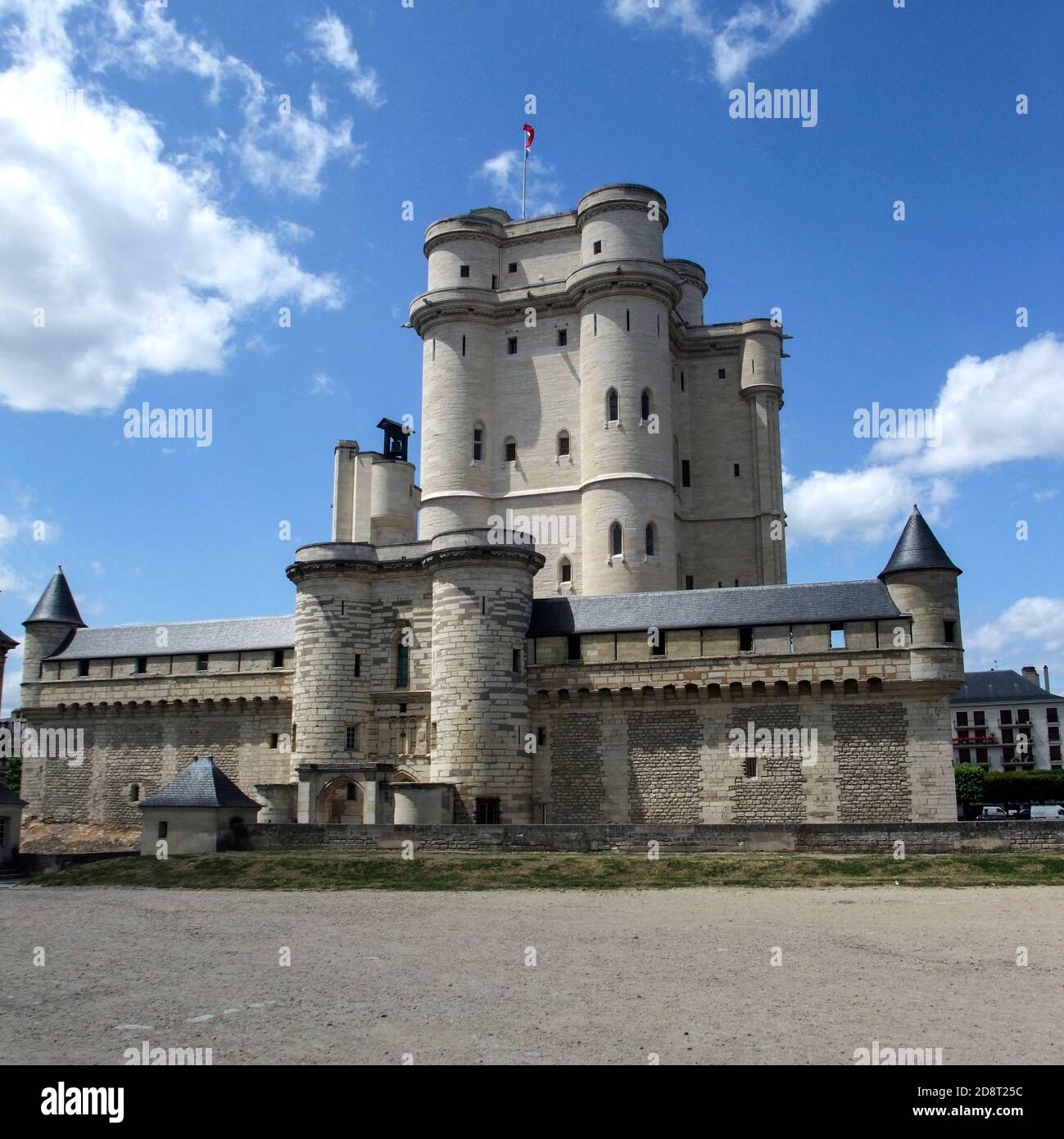 DIE MITTELALTERLICHE BURG VON VINCENNES PARIS IST EINES DER HÖCHSTER