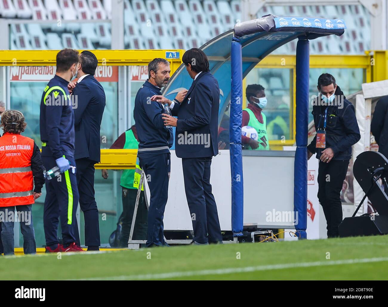 Cheftrainer von Turin FC Marco Giampaolo und Cheftrainer von SS Lazio Simone Inzaghi während der Serie A 2020/21 Spiel zwischen Turin FC gegen SS Lazio im Olimpico Grande Torino Stadium, Turin, Italien am 01. November 2020 - Foto Fabrizio Carabelli Kredit: LM/Fabrizio Carabelli/Alamy Live News Stockfoto