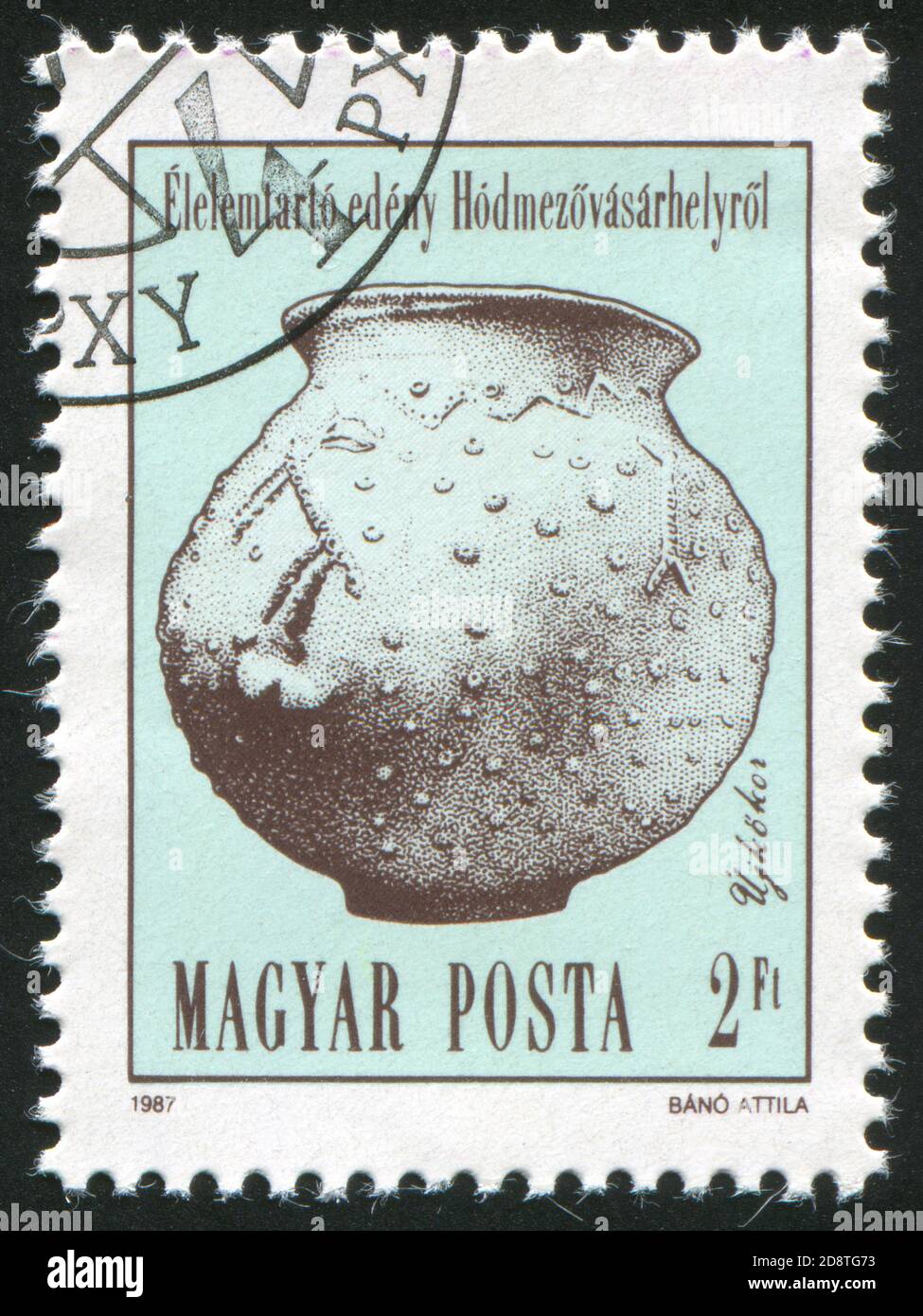 UNGARN - UM 1987: Stempel gedruckt von Ungarn, zeigt Urne, Neolithikum und kupferzeitliche Artefakte, um 1987 Stockfoto