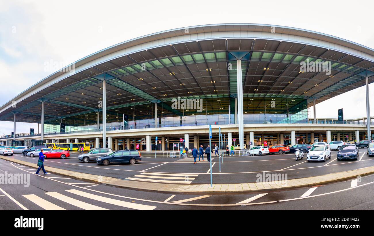 Park Stelle In Der Nahe Flughafen Schonefeld www.alamy.de