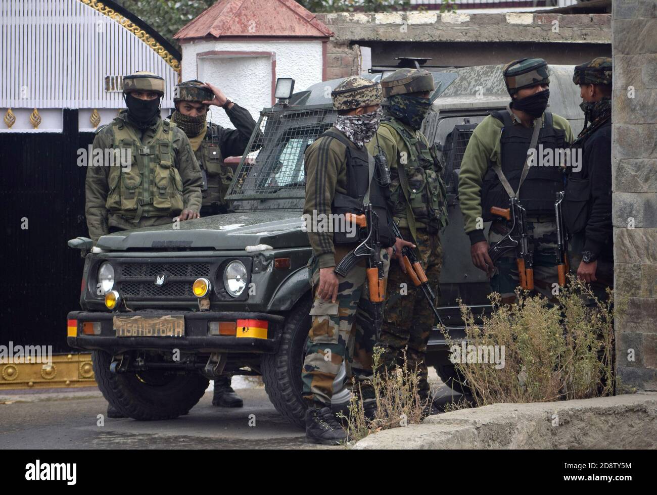 Hizbul Mujahideen Chief Operational Commander Saifullah wurde bei einer Begegnung in Rangreth Bereich in Srinagar getötet. Saifullah war einer der meistgesuchten Militanten in Jammu und Kaschmir und war in der Vergangenheit an mehreren Angriffen auf Sicherheitskräfte beteiligt. Srinagar. Stockfoto