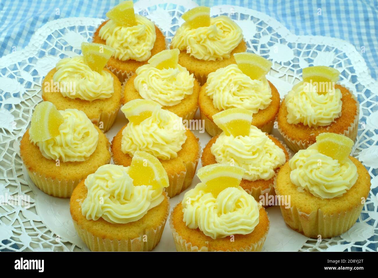 Hausgemachte Zitronencupcakes Stockfoto