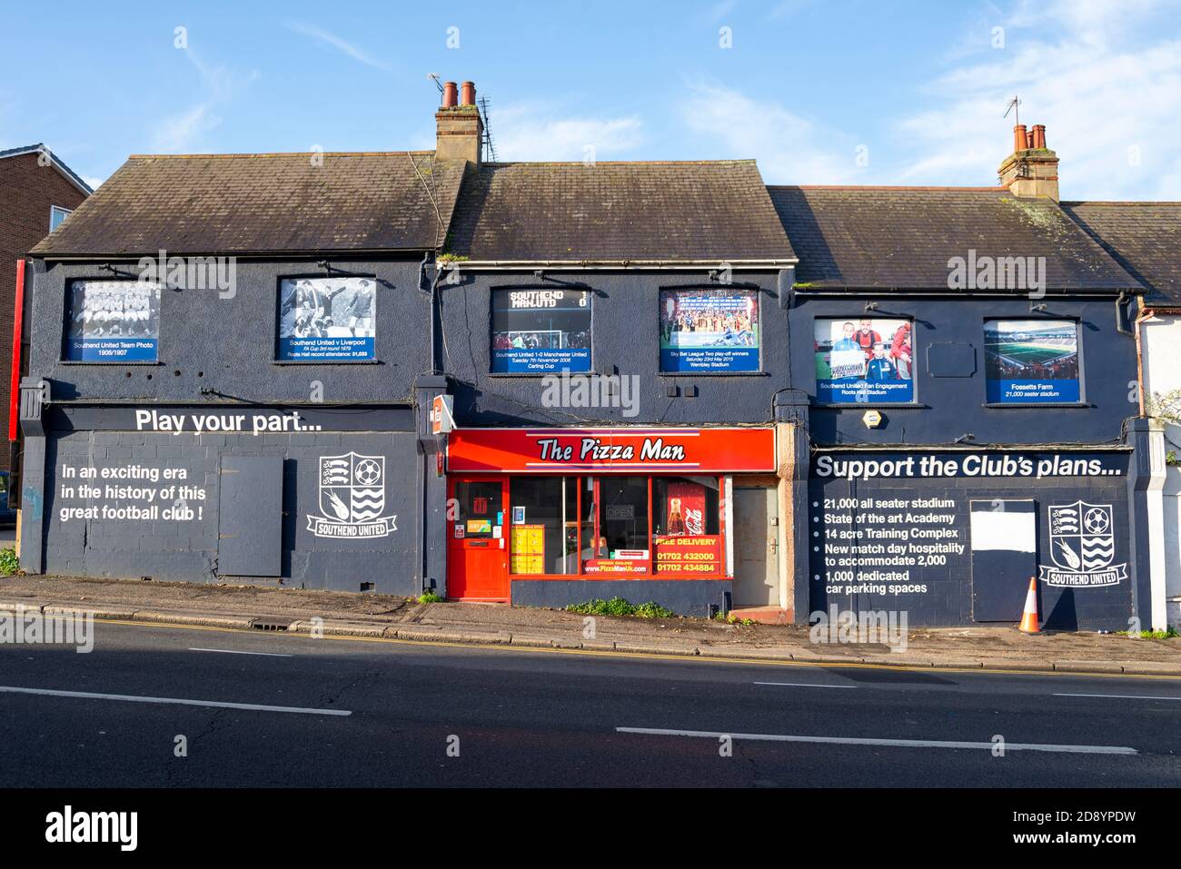 Reihe von Immobilien in Victoria Avenue, Southend, Essex, gekauft von Southend Utd FC Besitzer, um mit Plänen für ein neues Stadion saniert werden. Der Pizzalmann Stockfoto