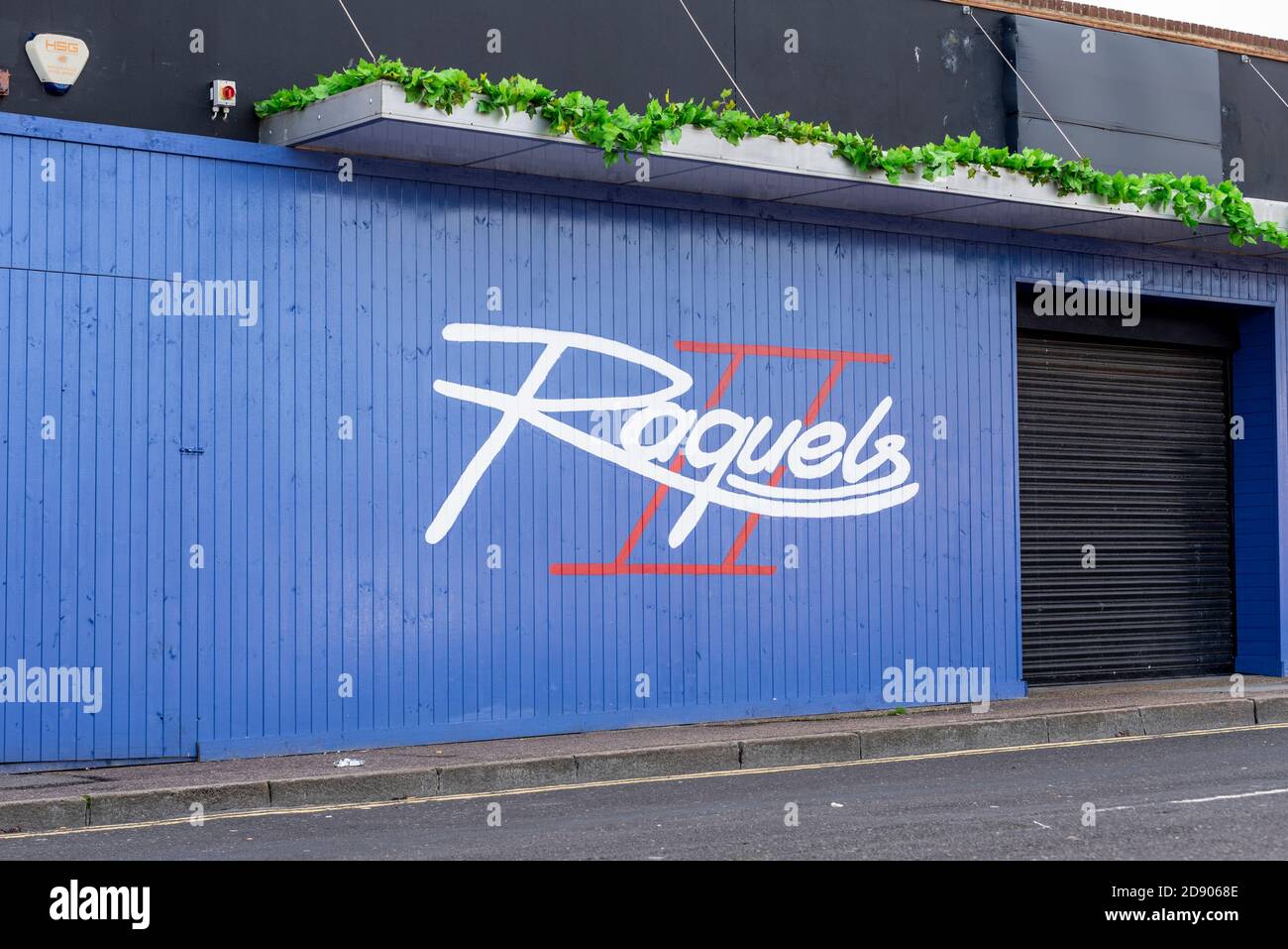 Nachbildung des Raquels Nightclub (Basildon) in Southend, Essex, für die Dreharbeiten des neuen Films Rise of the Footsoldier, The Tony Tucker Story Stockfoto