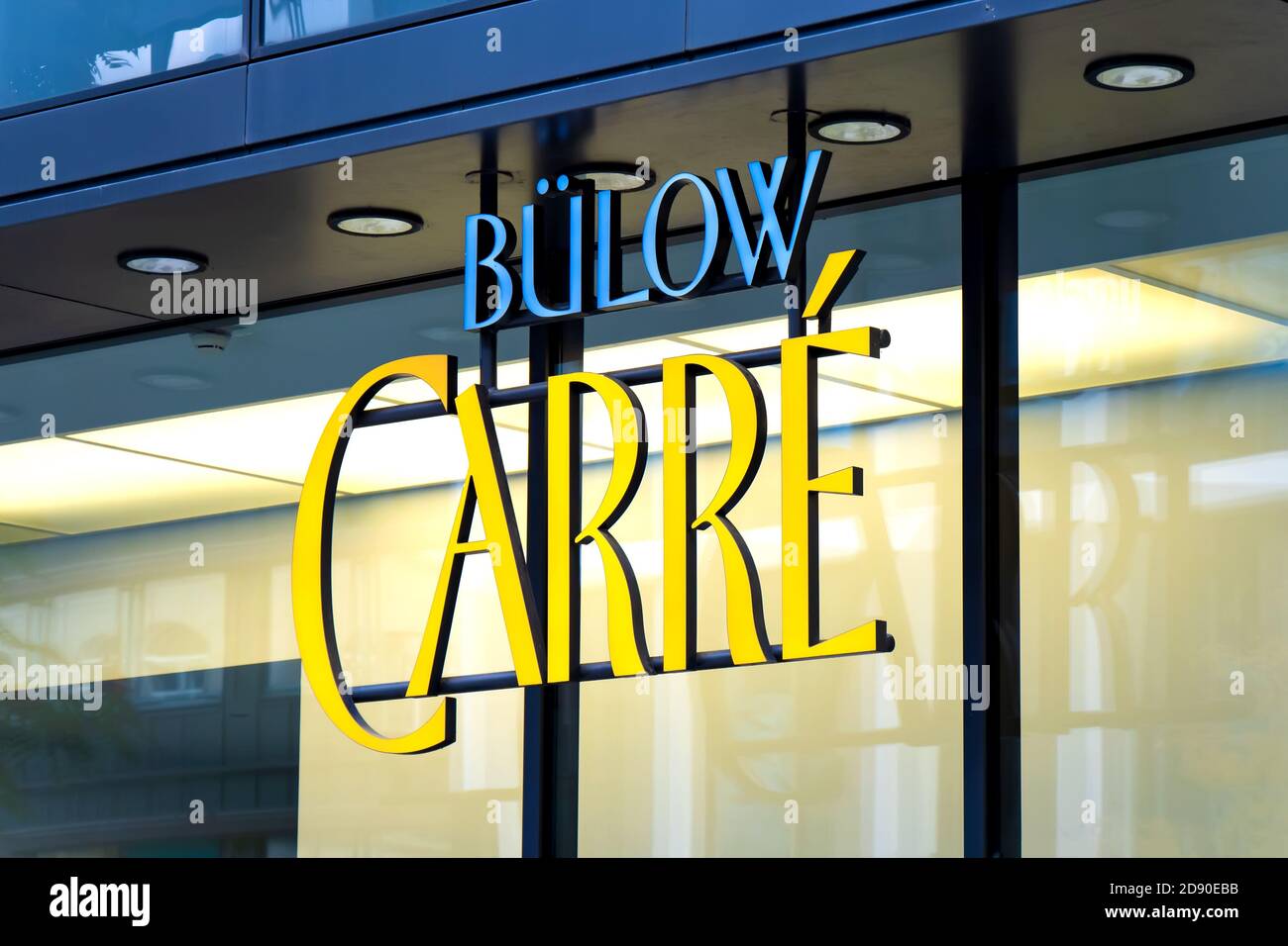 Im Bülow Carré, Stuttgart, entstanden 2013 moderne Handels- und Gastronomiebereiche und exklusive Büros Stockfoto
