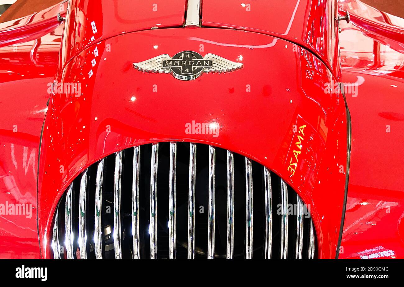 Ein leuchtendes rotes Auto wurde in England, Bangkok Thailand, hergestellt Stockfoto