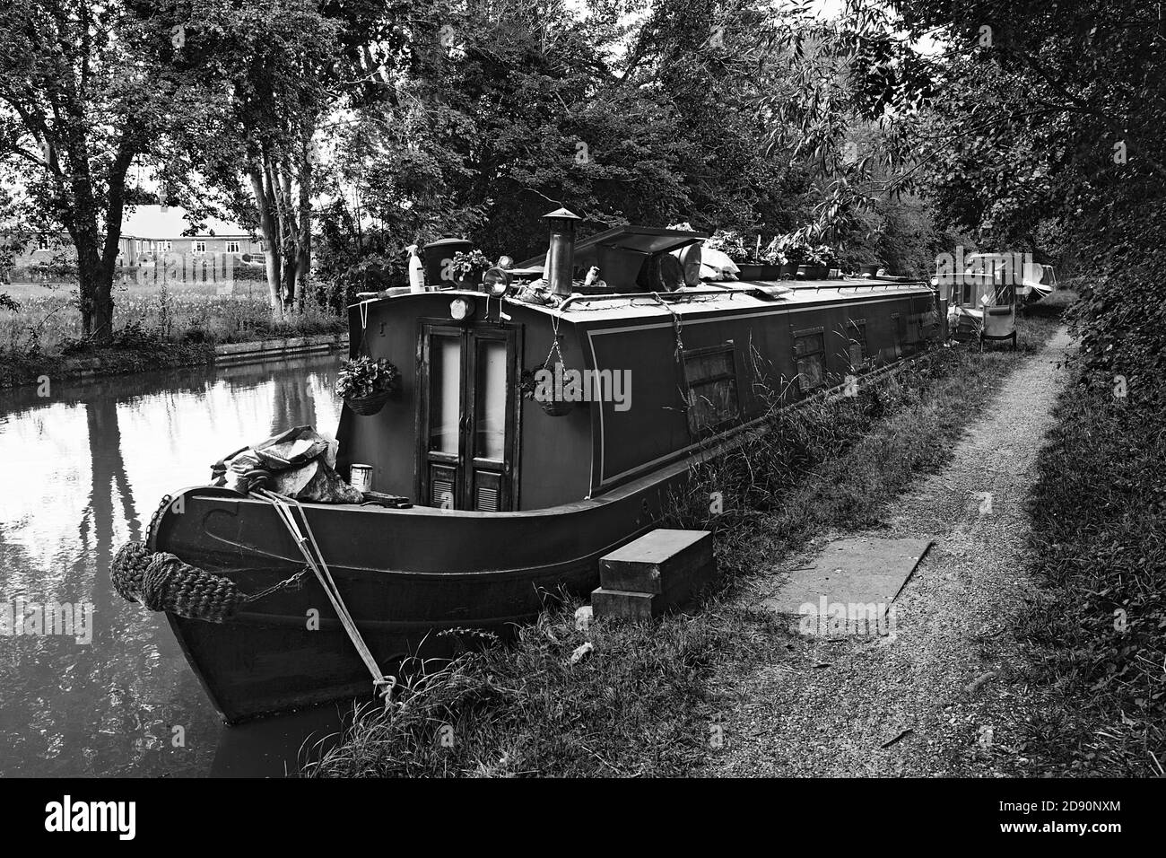 Kanalboote liegen auf dem Grand Union Canal in Stoke Hammond, Milton Keynes Stockfoto