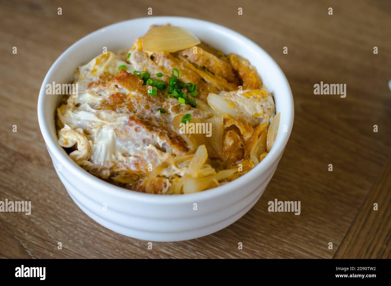 Frittiertes schweinekotelett -Fotos und -Bildmaterial in hoher ...