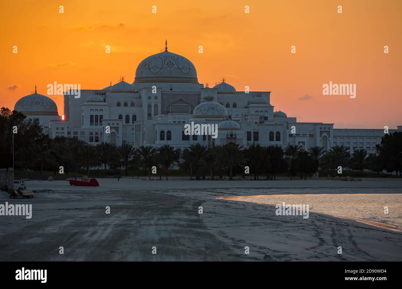Neuer Präsidentenpalast bei Sonnenuntergang in Abu Dhabi, Vereinigte Arabische Emirate Stockfoto
