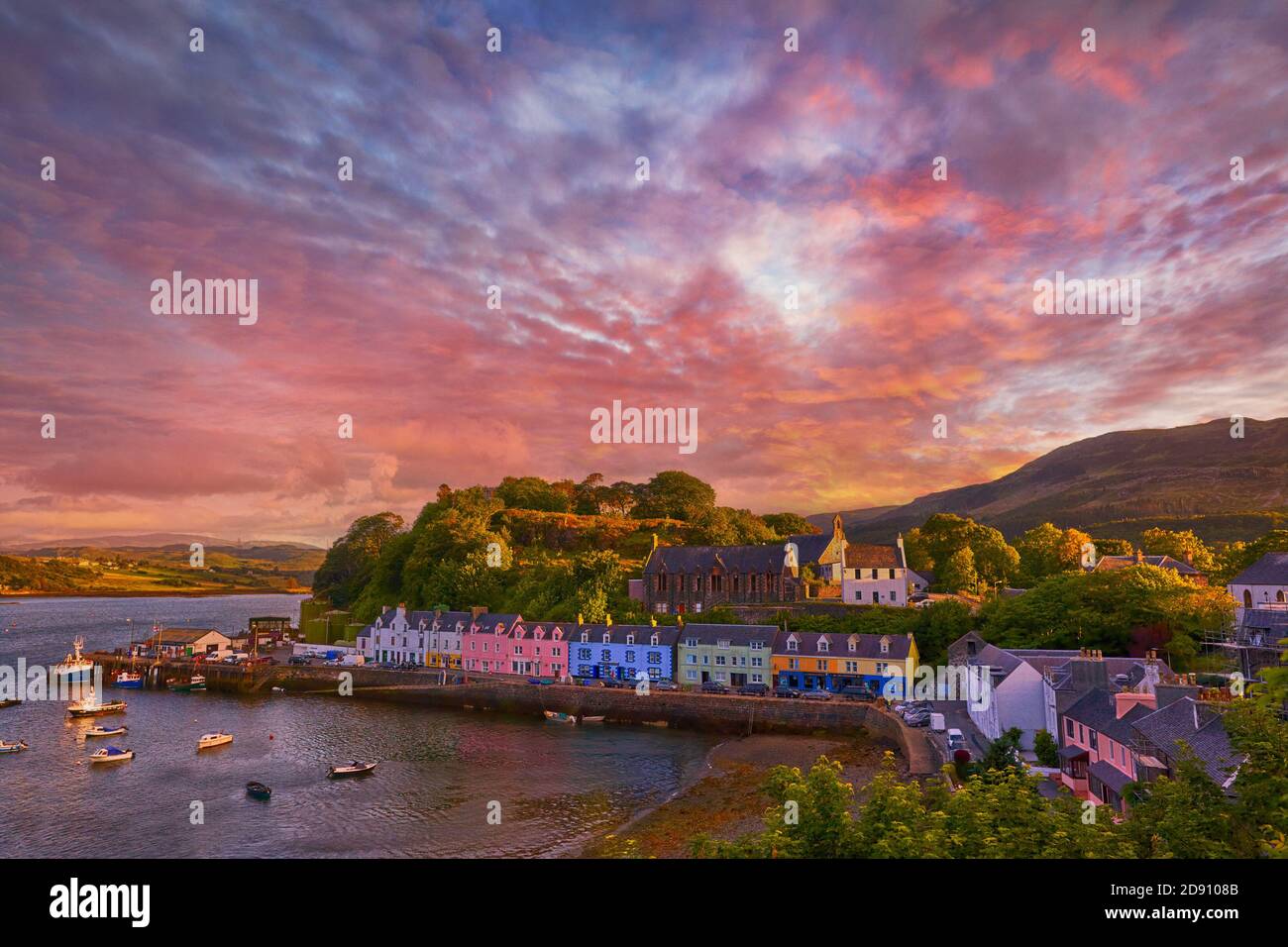 Sonnenuntergang über Portree, Isle of Skye, Schottland Stockfoto