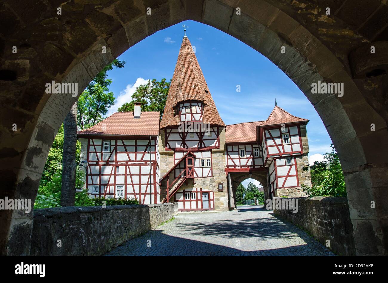 Iphofen liegt im Landkreis Kitzingen in Bayern im Regierungsbezirk Unterfranken. Es liegt 9 km südöstlich von Kitzingen Stockfoto