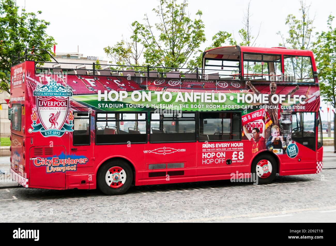 Liverpool Football Club Hop-on-Hop-off Sightseeing-Bus nach Anfield. Stockfoto
