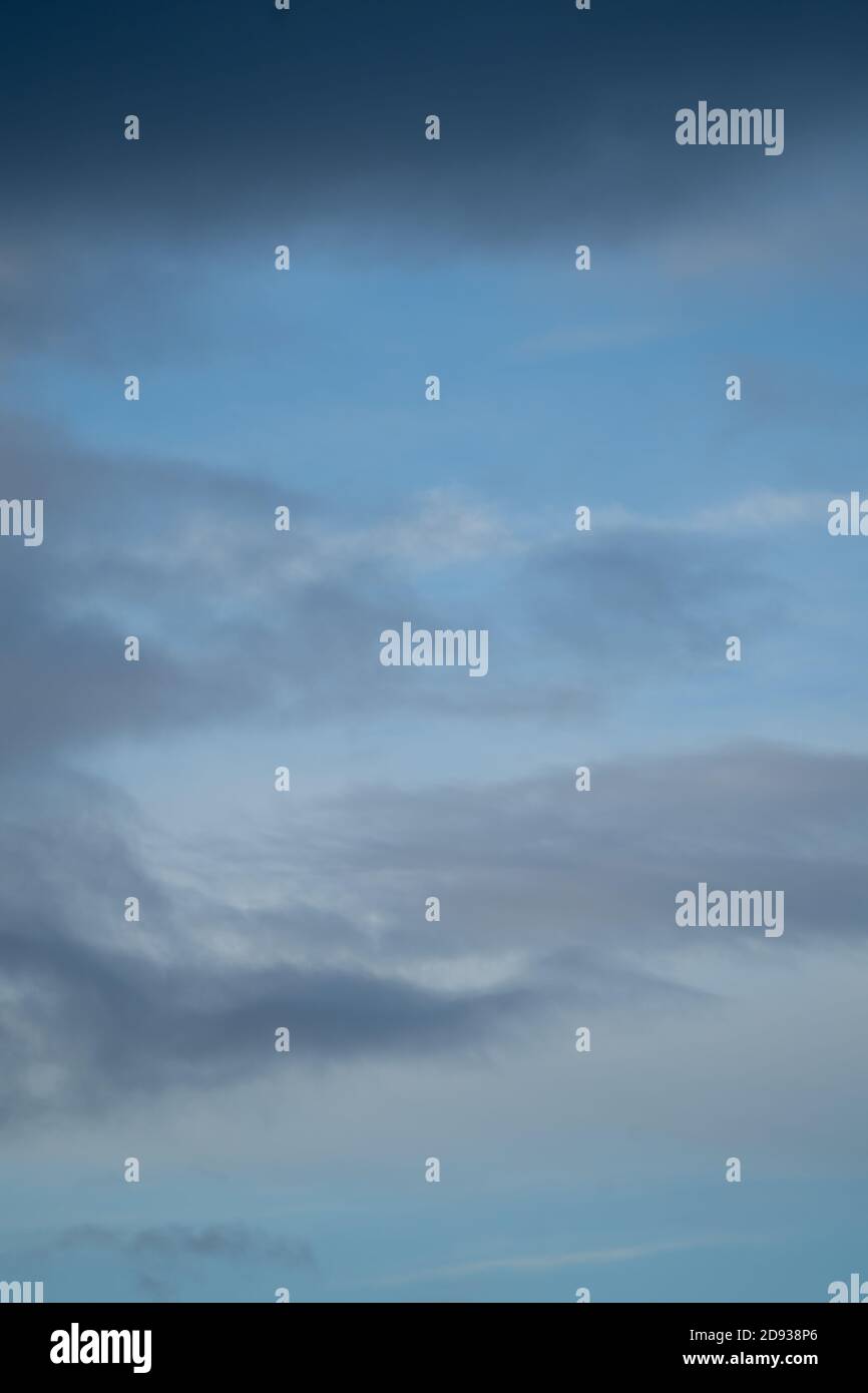 Hochauflösendes Sky-Hintergrundbild für den Einsatz als Sky Replacement. Stockfoto