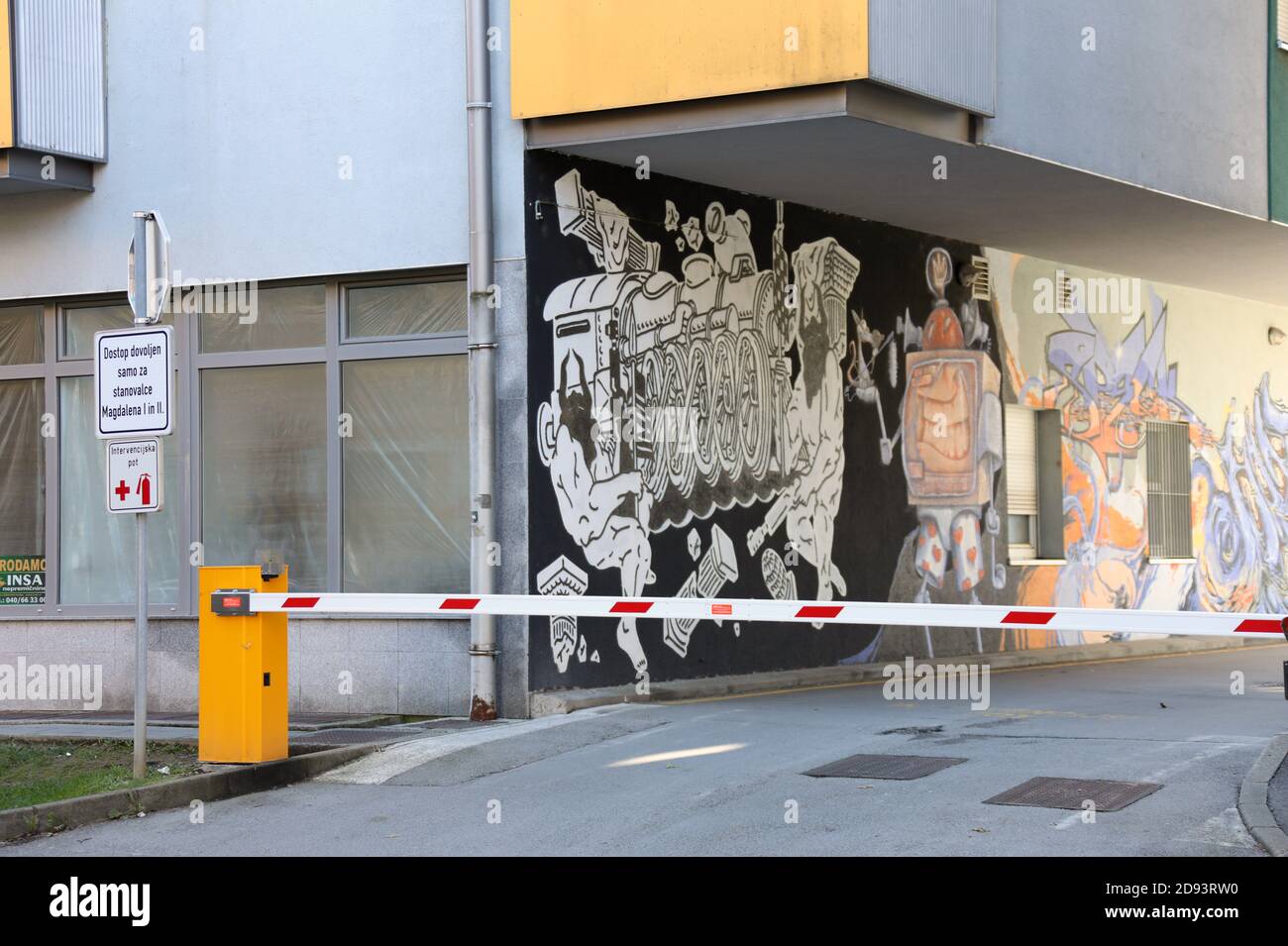 Street Art in einem Wohnblock auf der Südseite Des Flusses in Maribor Stockfoto