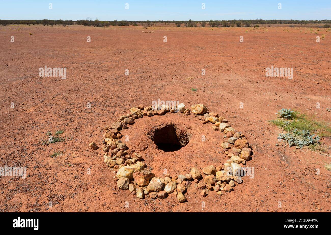 Heimischer Brunnen in der Nähe von Windorah, Diamantina Shire, Queensland, QLD, Australien Stockfoto