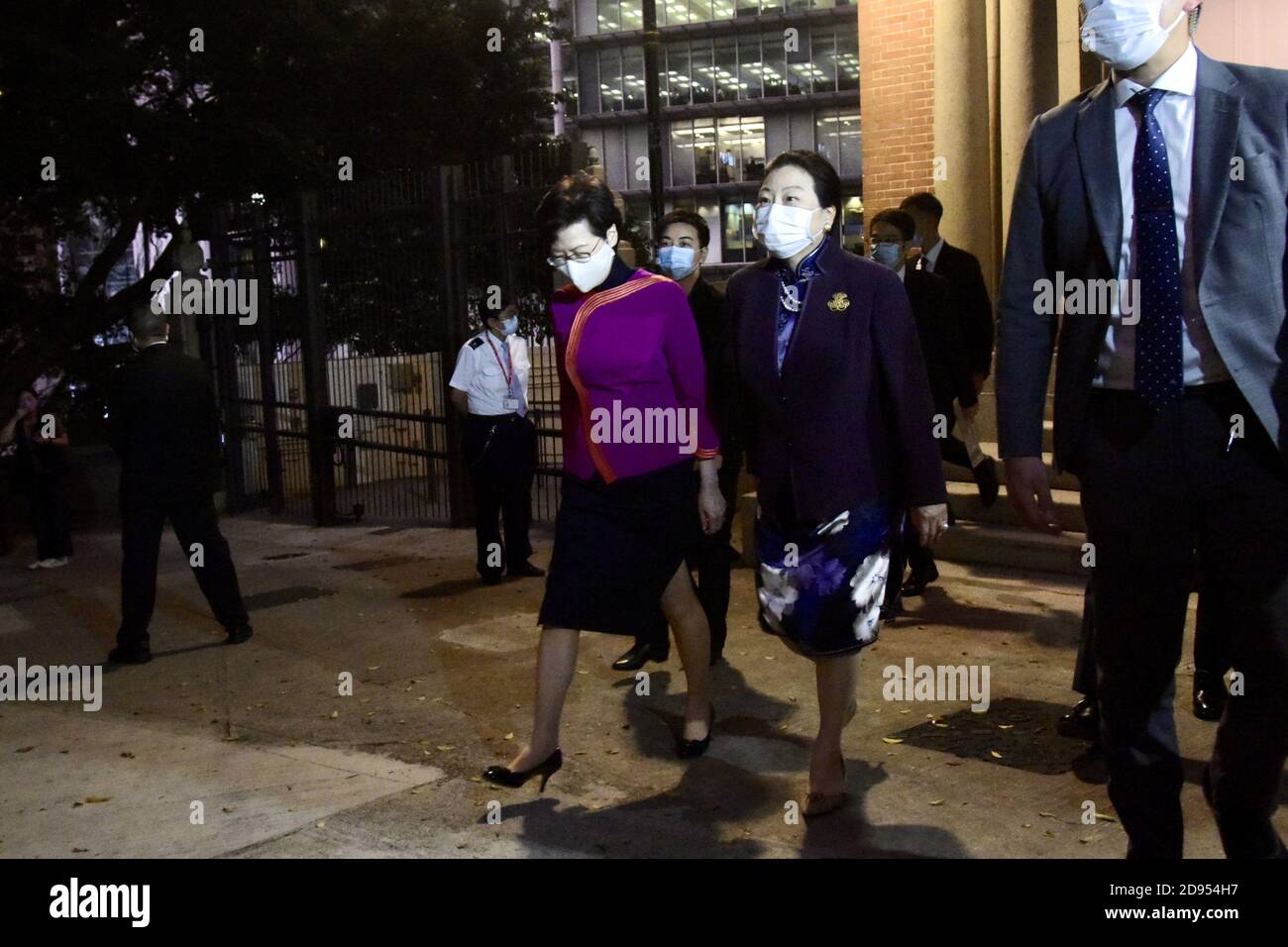 Hongkong, China. November 2020. Carrie Lam besucht die 2020 Hong Kong Law Week mit Teresa Cheng in Hongkong, China am 02. November 2020.(Foto von TPG/cnsphotos) Quelle: TopPhoto/Alamy Live News Stockfoto