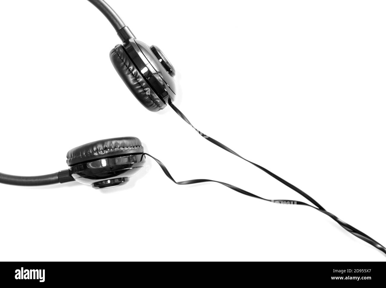 Kopfhörer schwarz auf weißem Hintergrund Stockfoto