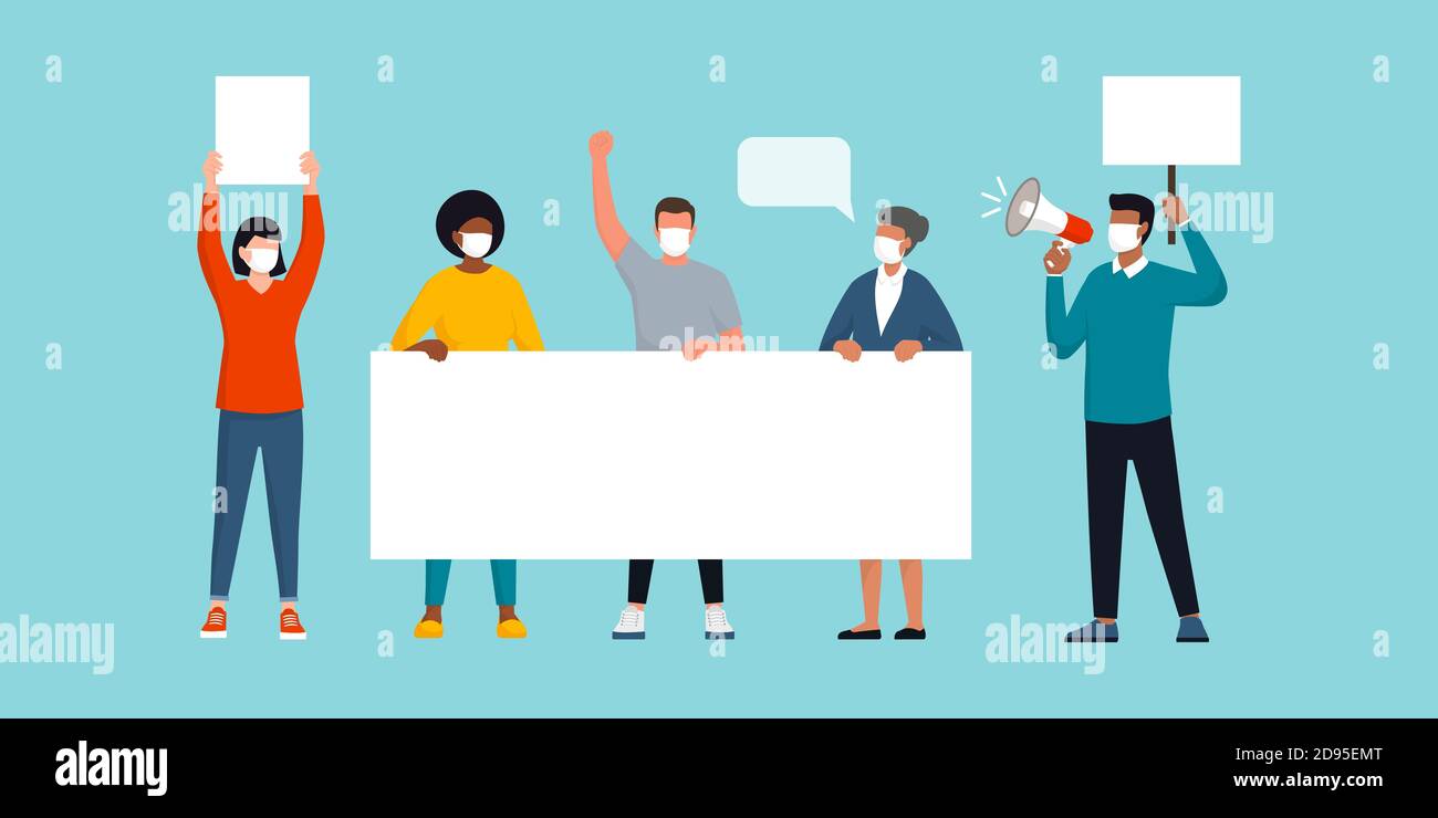 Menschen, die Schutzmasken tragen und gemeinsam protestieren, halten Schilder und ein leeres Banner Stock Vektor