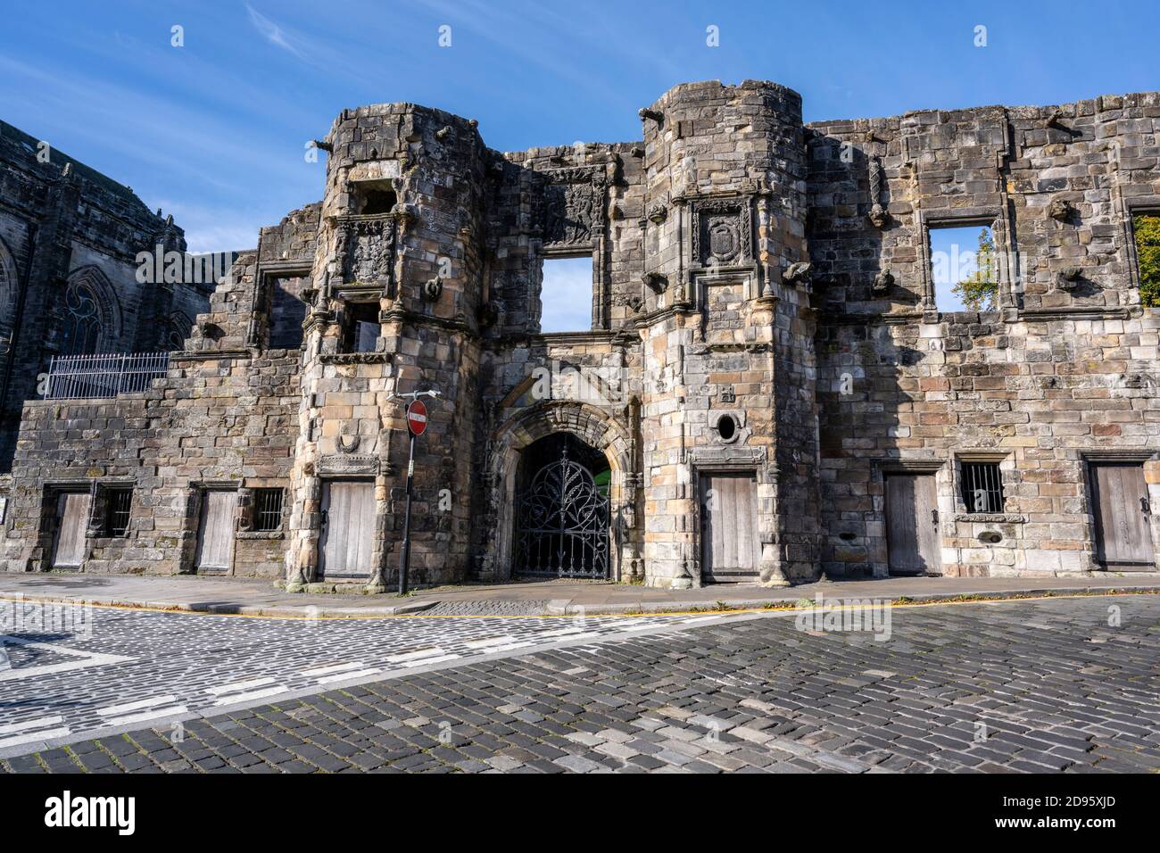 Mar’s Wark, Reste der geschnitzten Steinfassade eines Stadthauses, das in den 1570er Jahren auf Castle Wynd in Stirling Old Town, Schottland, façade gebaut wurde Stockfoto