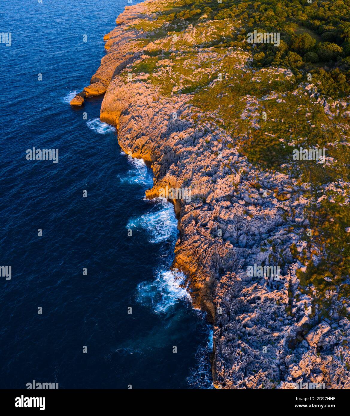 Luftbild, Karst, Islares, Kantabrisches Meer, Kantabrien, Spanien, Europa Stockfoto