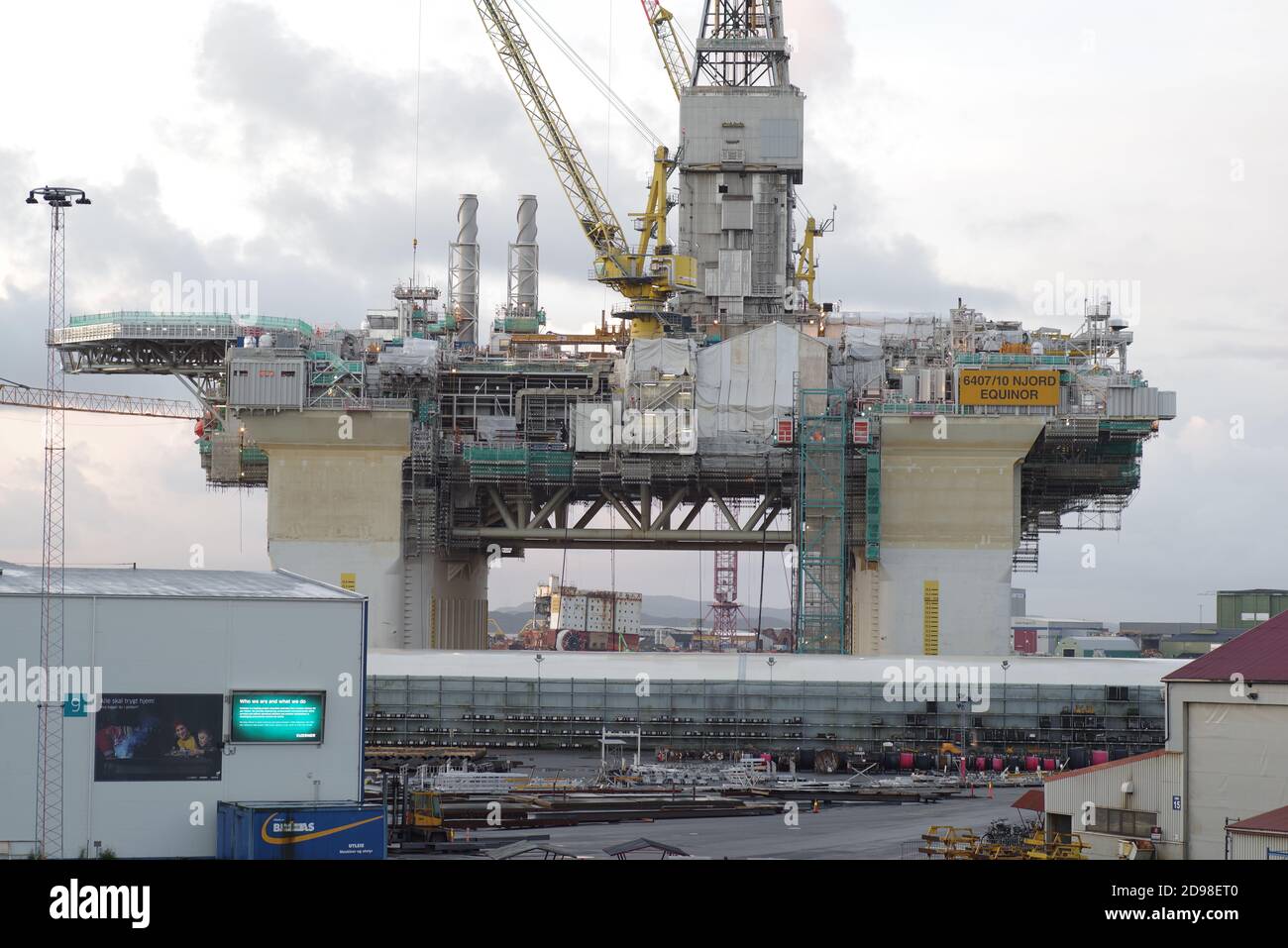 Equinor / Statoil Plattform Njord Block 6407/10 in Kvaerner Stord Leirvik Werft, Norwegen / Norge / Noreg Stockfoto