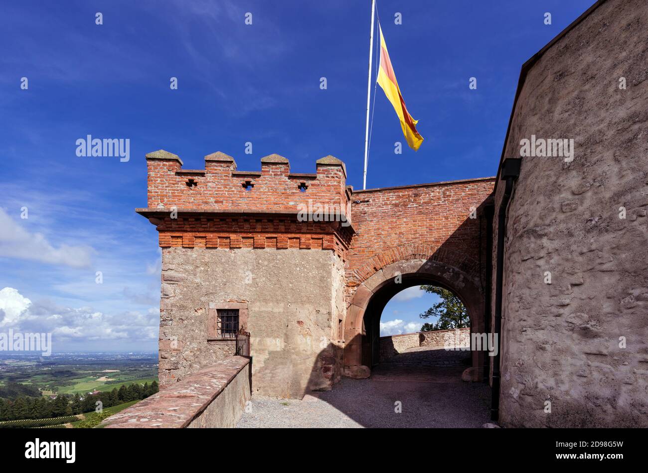 Blick auf das Tor von Schloss Staufenberg in der Nähe des Dorfes Durbach in der Ortenau  Baden Württemberg, Deutschland, Europa Stockfoto