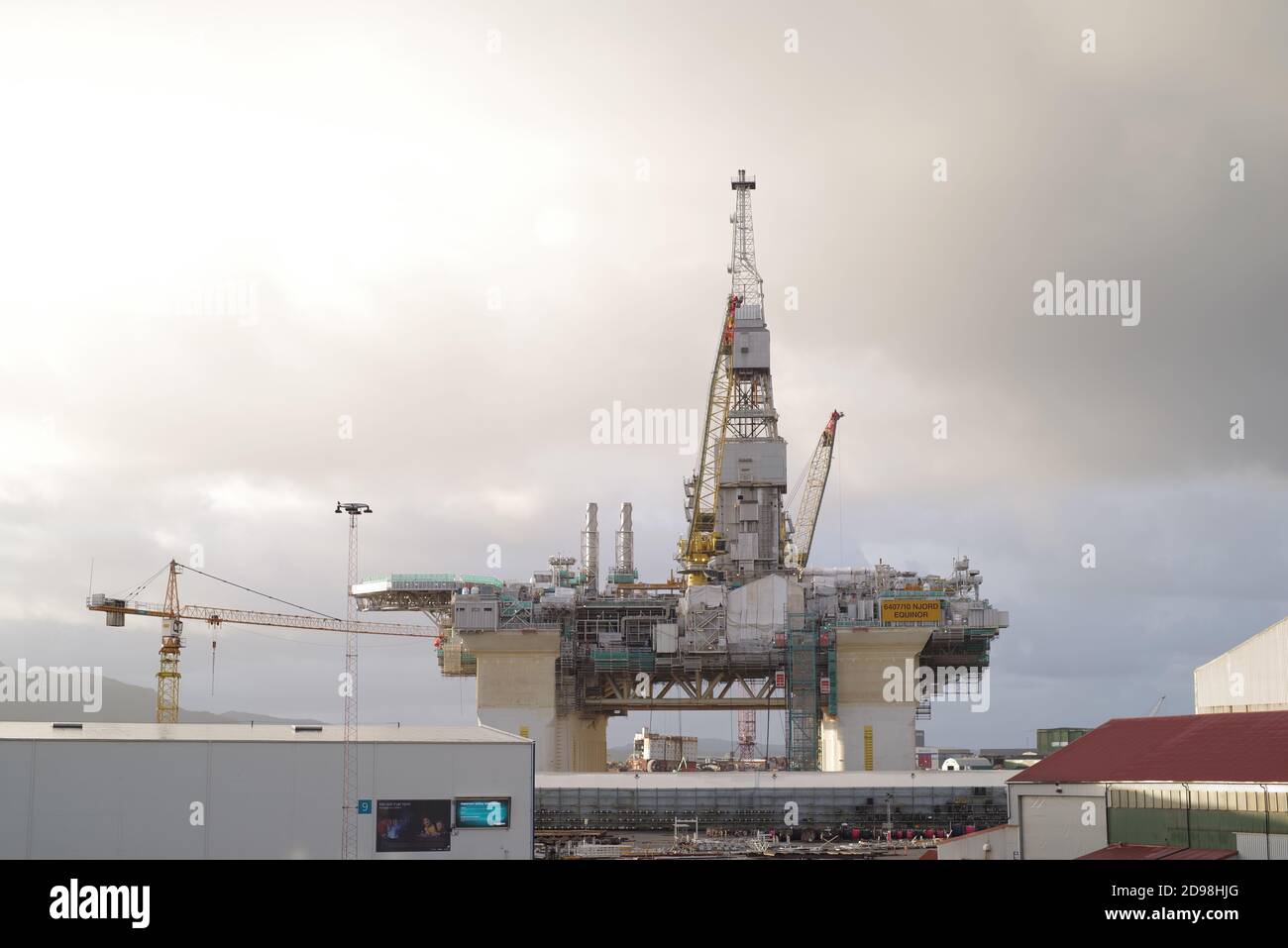 Equinor / Statoil Plattform Njord Block 6407/10 in Kvaerner Stord Leirvik Werft, Norwegen / Norge / Noreg Stockfoto