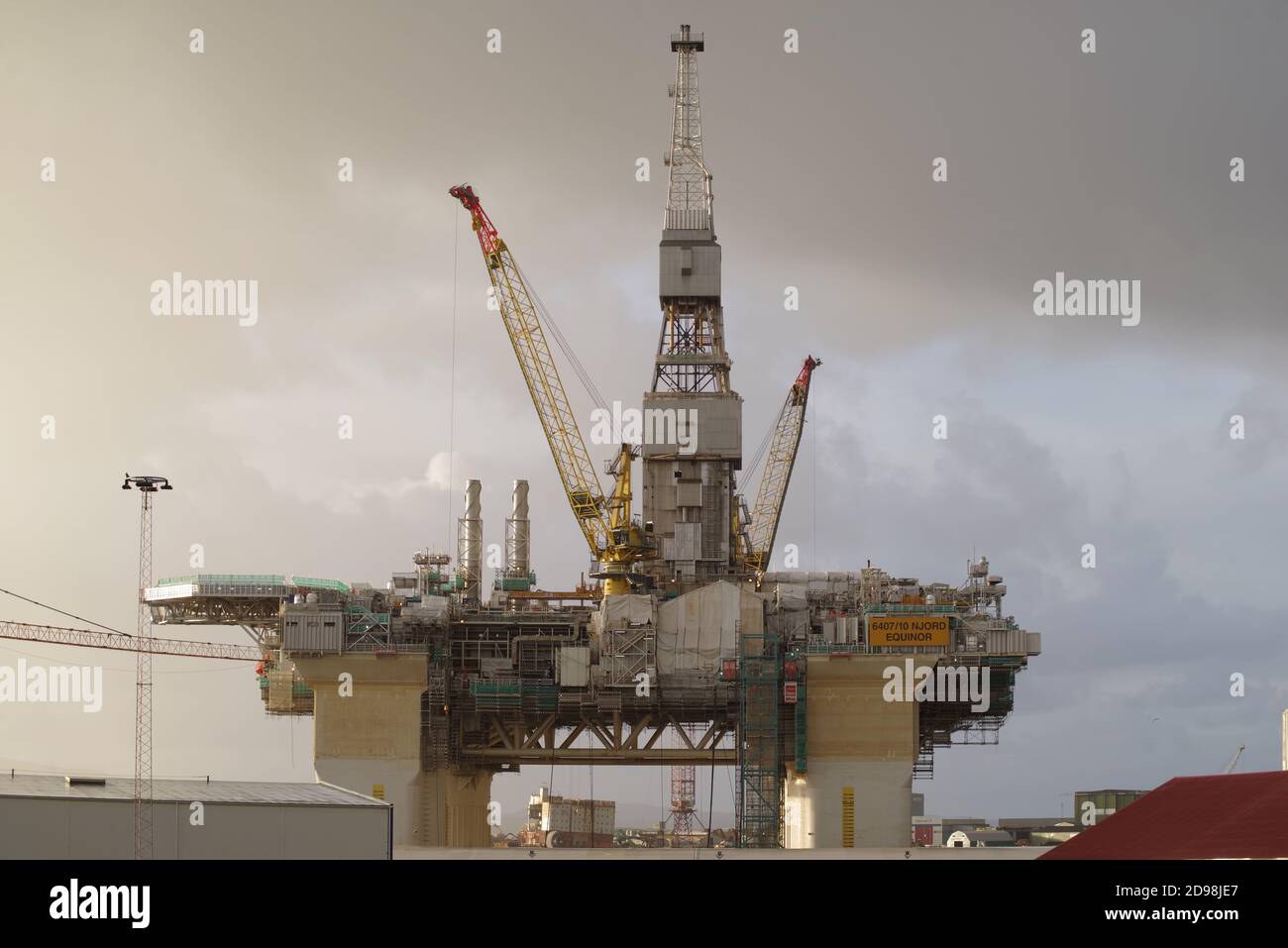 Equinor / Statoil Plattform Njord Block 6407/10 in Kvaerner Stord Leirvik Werft, Norwegen / Norge / Noreg Stockfoto