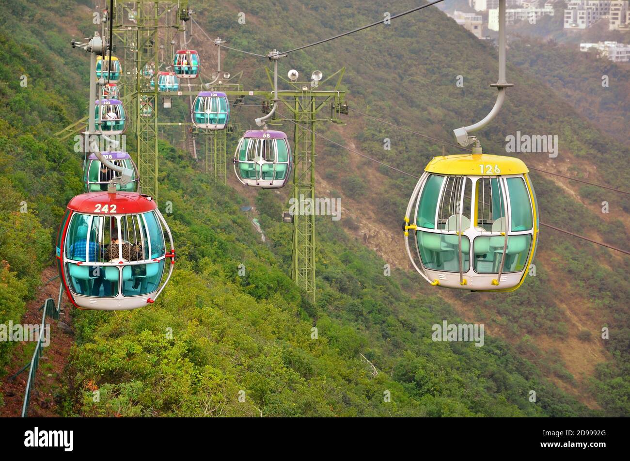 OCEAN PARK, HONGKONG - 15. MÄRZ: Seilbahn am 15. märz 2018, Ocean Park, Hongkong. Die Seilbahn bringt die Touristen in den Vergnügungspark Stockfoto