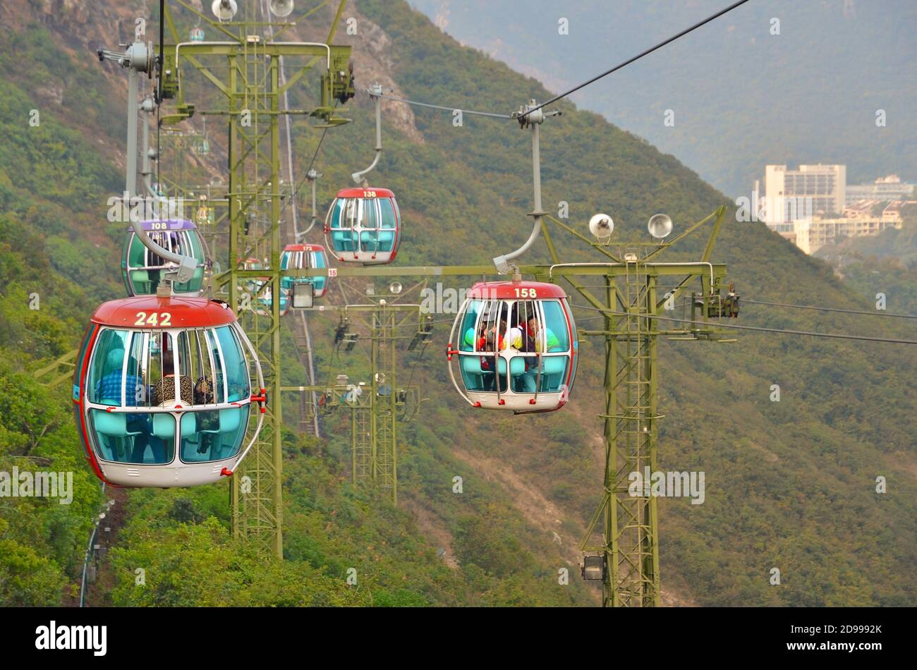 OCEAN PARK, HONGKONG - 15. MÄRZ: Seilbahn am 15. märz 2018, Ocean Park, Hongkong. Die Seilbahn bringt die Touristen in den Vergnügungspark Stockfoto