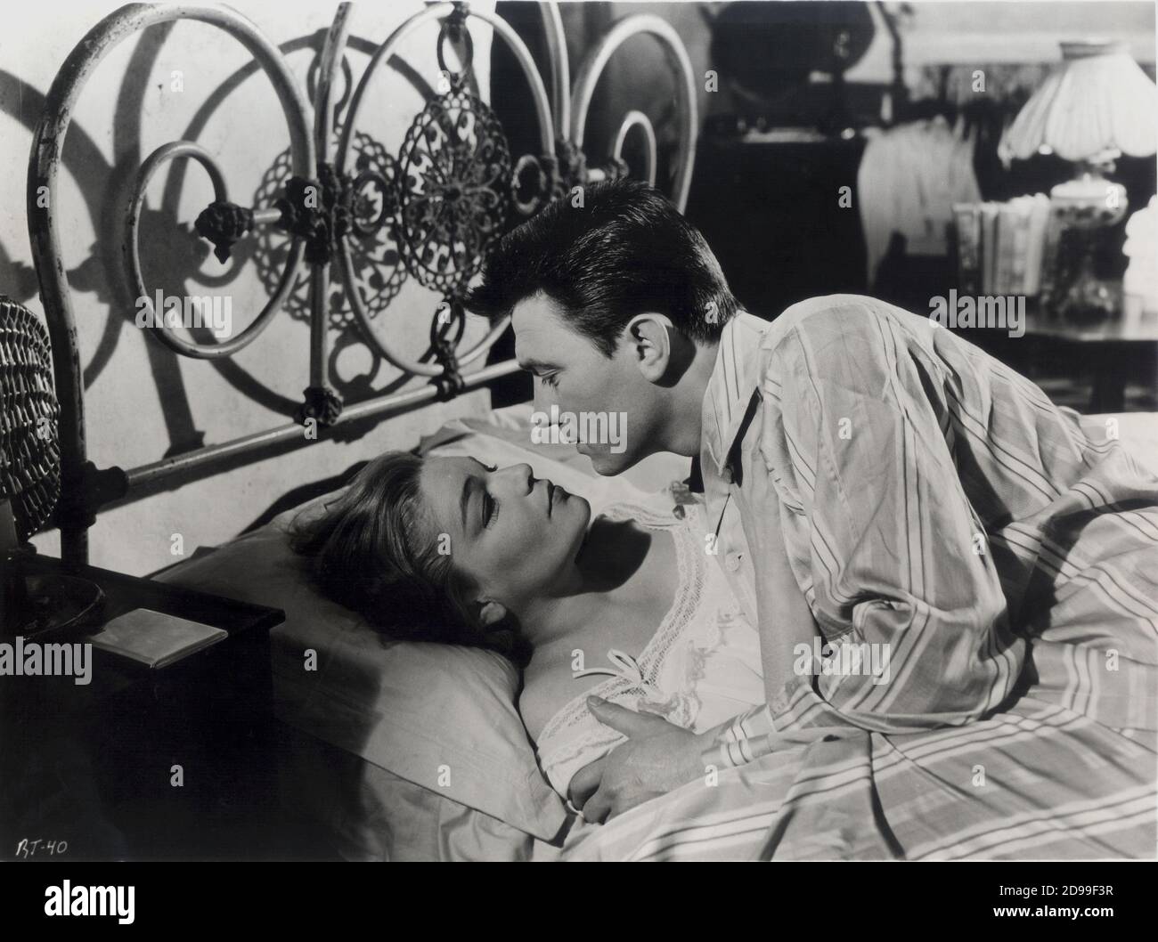 SIMONE SIGNORET ( Simone Kaminker Wiesbaden