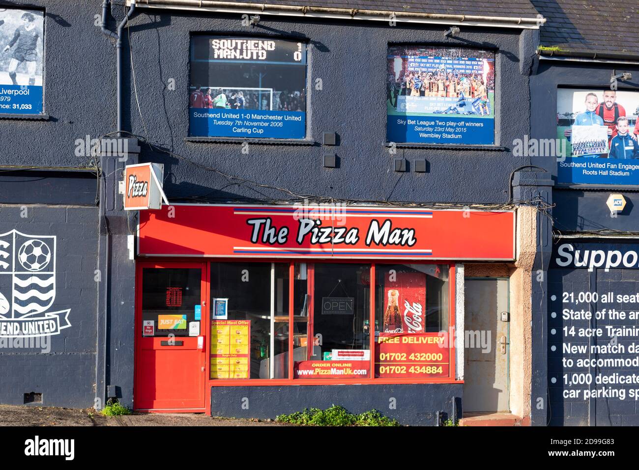 Grundstück gekauft von Southend United Football Club in der Nähe Roots Hall Stadion Boden für Wohnumbau und Umzug nach Fossetts Farm. Pizza Man Stockfoto