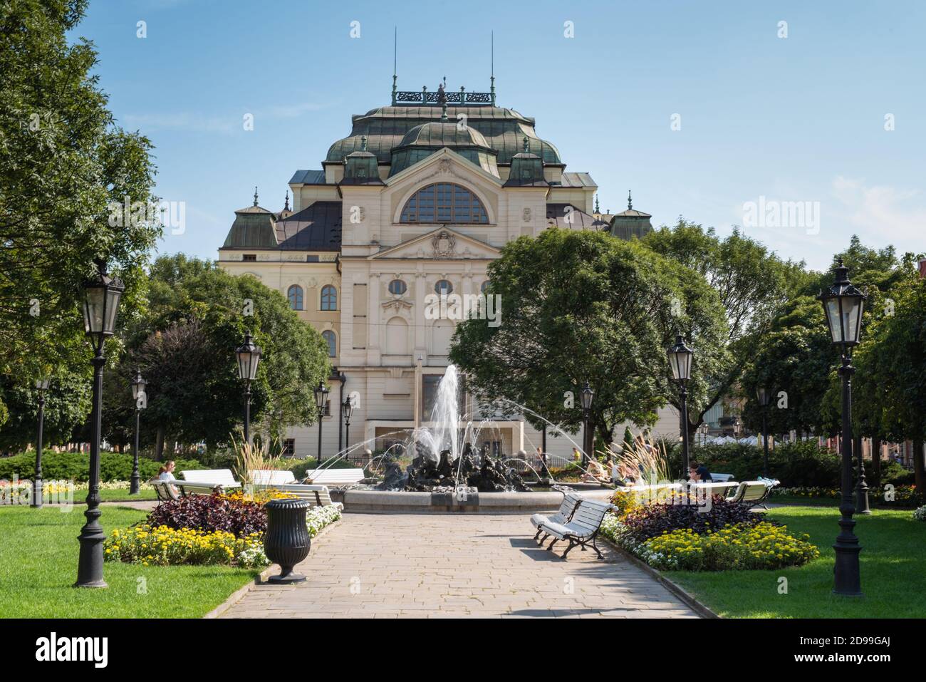 Blumenpark und Operntheater in der Altstadt Kosice Slowakei Stockfoto