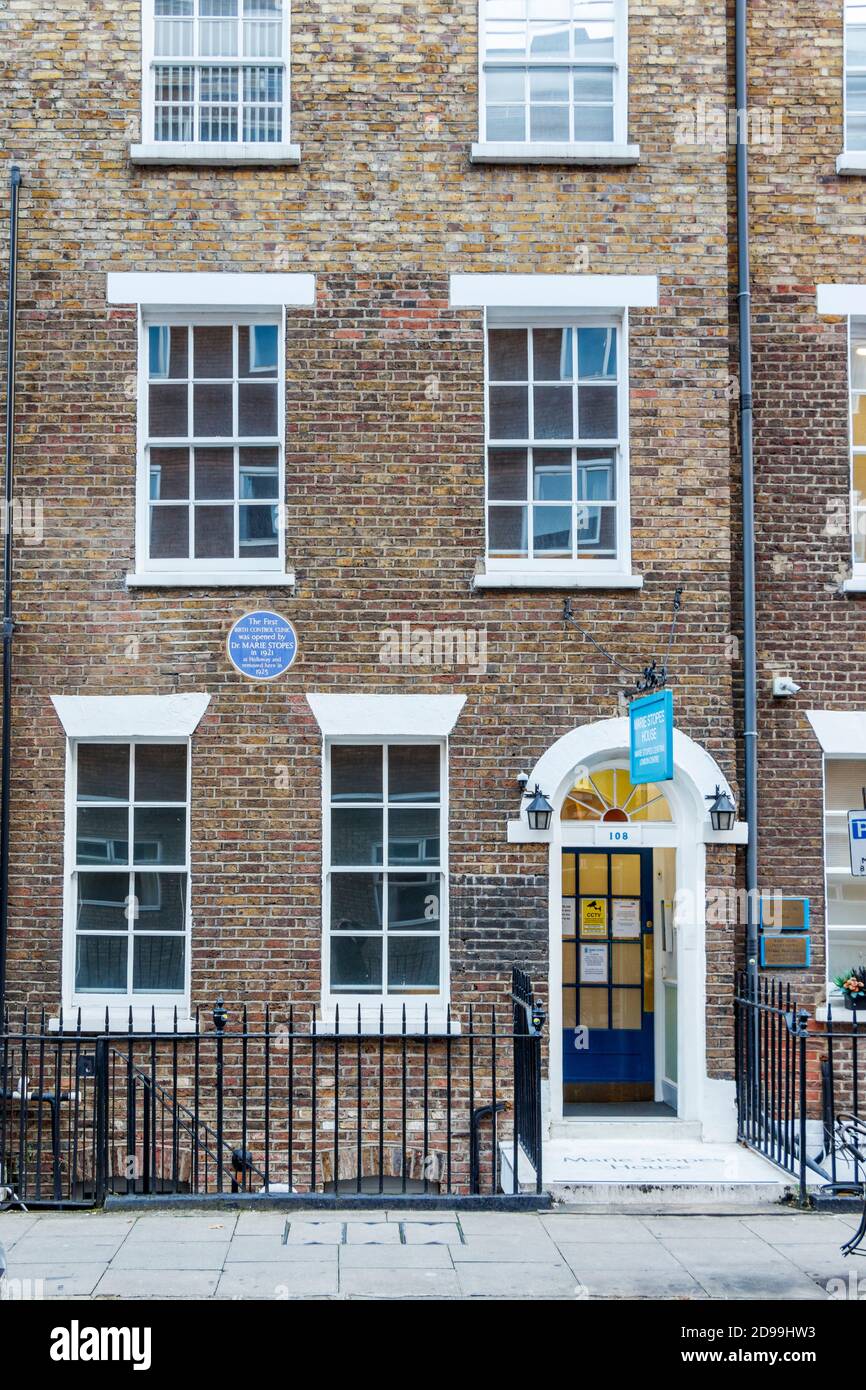 Das Marie Stopes House in der Whitfield Street in Fitzrovia, London, Großbritannien, ist die erste Geburtskontrollklinik in Großbritannien Stockfoto