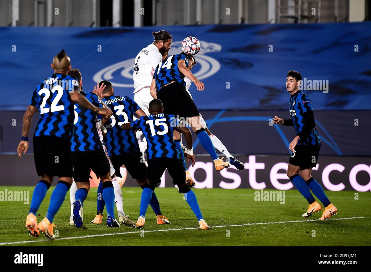 Madrid, Spanien. November 2020. MADRID, SPANIEN - 03. November 2020: Sergio Ramos von Real Madrid CF erzielt ein Tor im Champions League-Fußballspiel der Gruppe B zwischen Real Madrid CF und FC Internazionale. (Foto von Nicolò Campo/Sipa USA) Quelle: SIPA USA/Alamy Live News Stockfoto