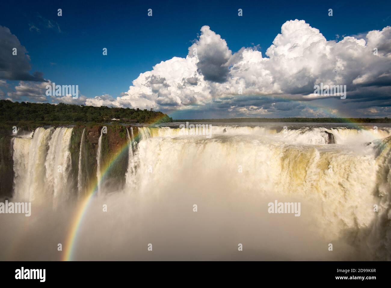 Devil's Throat Site bei den Iguazu Fällen, die eines der sieben neuen Wunder der Natur sind, befindet sich in Argentinien und Brasilien Stockfoto