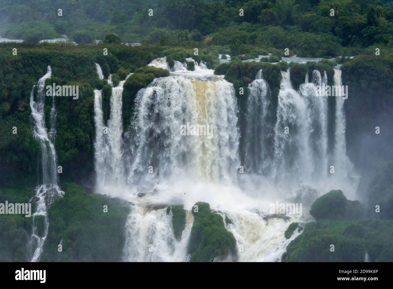 Iguazu Falls, eines der Neuen Sieben Wunder der Natur, in Brasilien und Argentinien Stockfoto