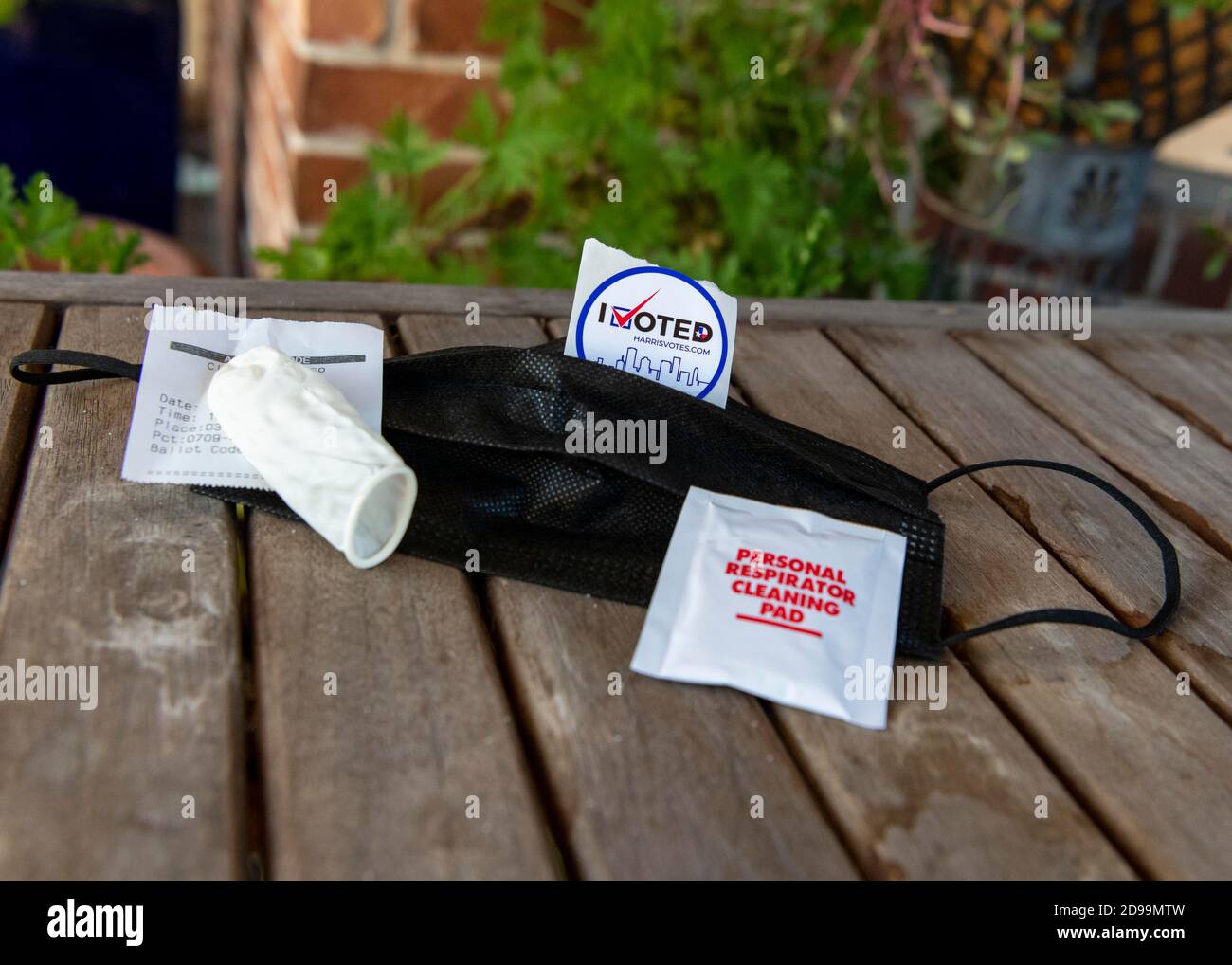 Houston, Texas, USA. November 2020. Soziale Distanzierung und Abstimmung in Harris County, Houston, Texas. Quelle: Maria Lysaker/ZUMA Wire/Alamy Live News Stockfoto