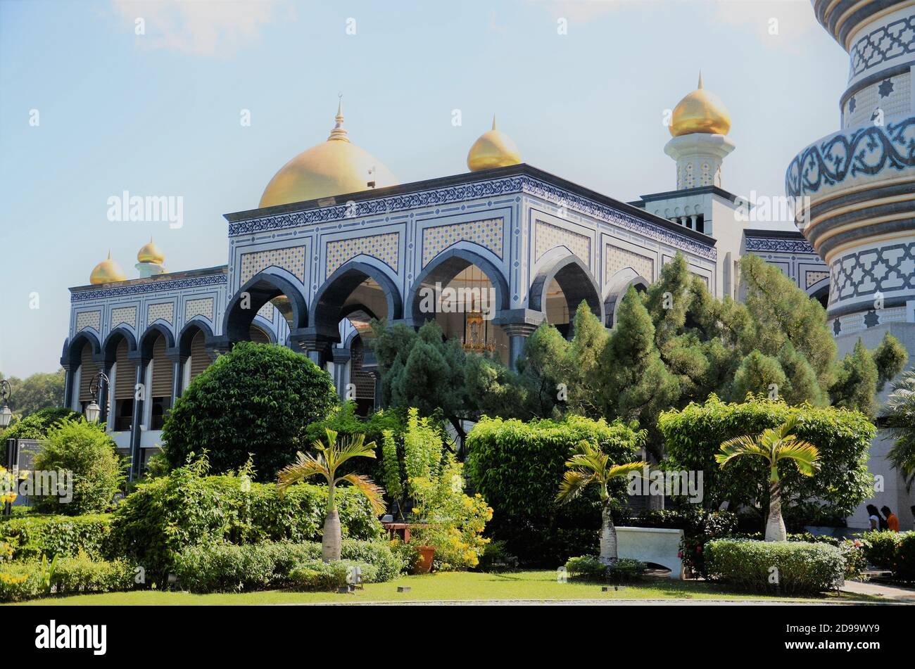 Modernes Moschee-Design brunei jame asr hassanil bolkiah Rolltreppe Stockfoto