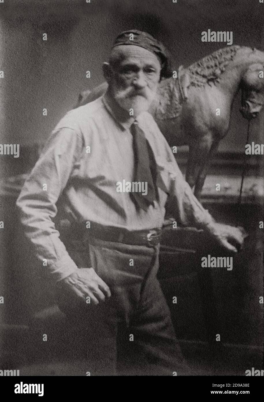 Statue Von George Washington Stehen Vor Der New York Stock Exchange In  Einer Großen Amerikanischen Flagge Drapiert Stockfotografie - Alamy