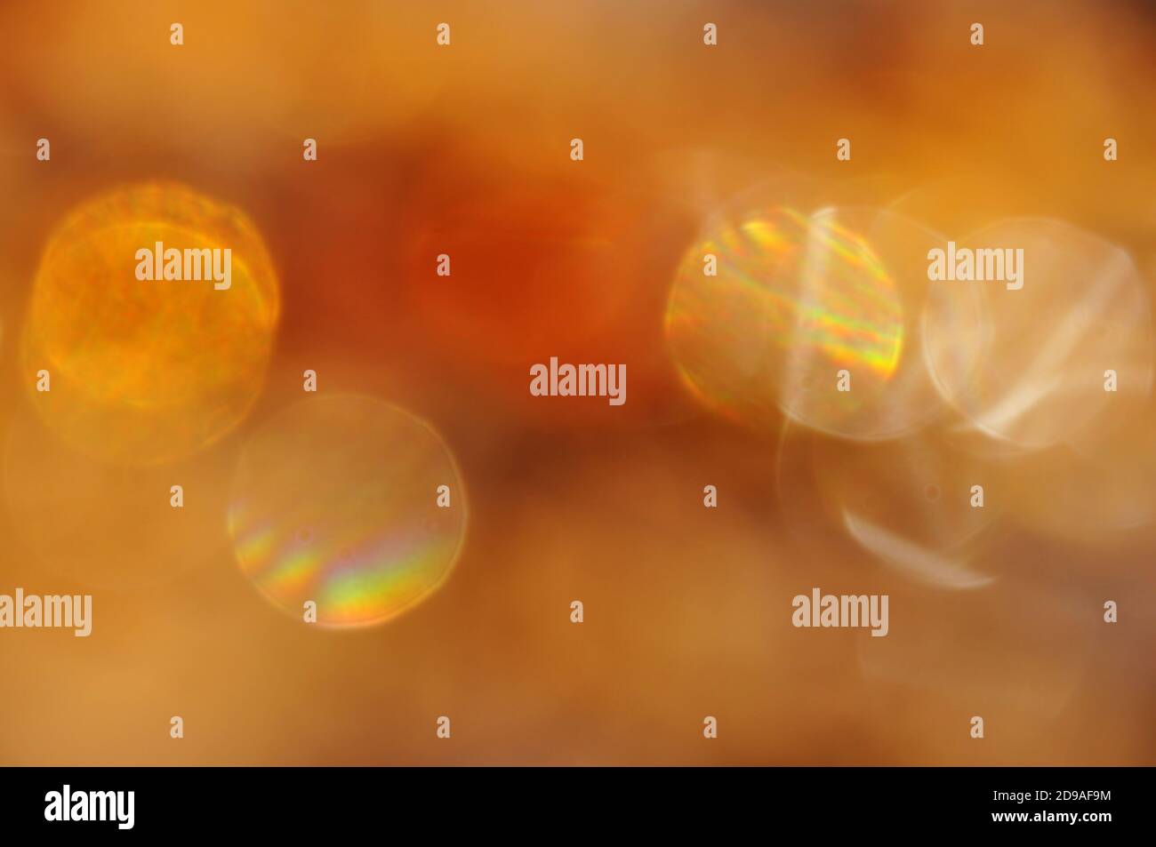 Abstraktes Bokeh in warmen Herbstfarben, Hintergrund abstrakt Stockfoto