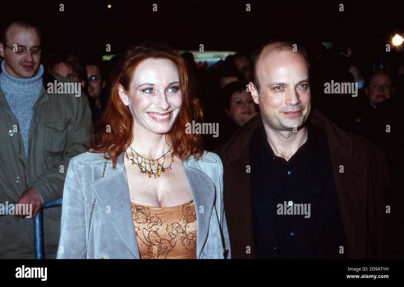 Andrea Sawatzki und Christian Berkel bei der Premiere von 'TV total', der Show von und mit Stefan Raab in Köln, Deutschland 1999. Stockfoto