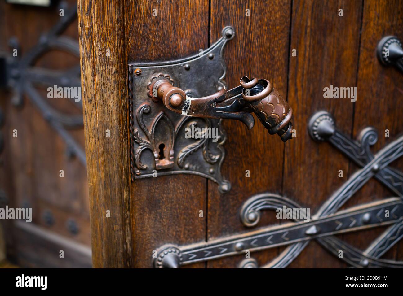 Verdrehter Turgriff Aus Metall Stockfotos Und Bilder Kaufen Alamy